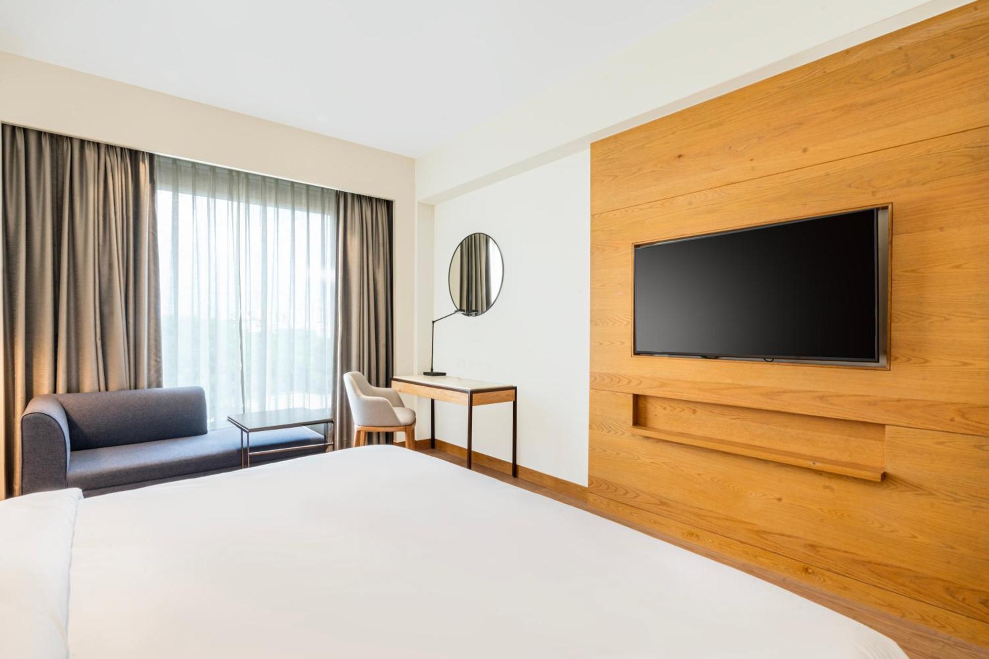 Radisson Hotel Vrindāvan Екстериор снимка