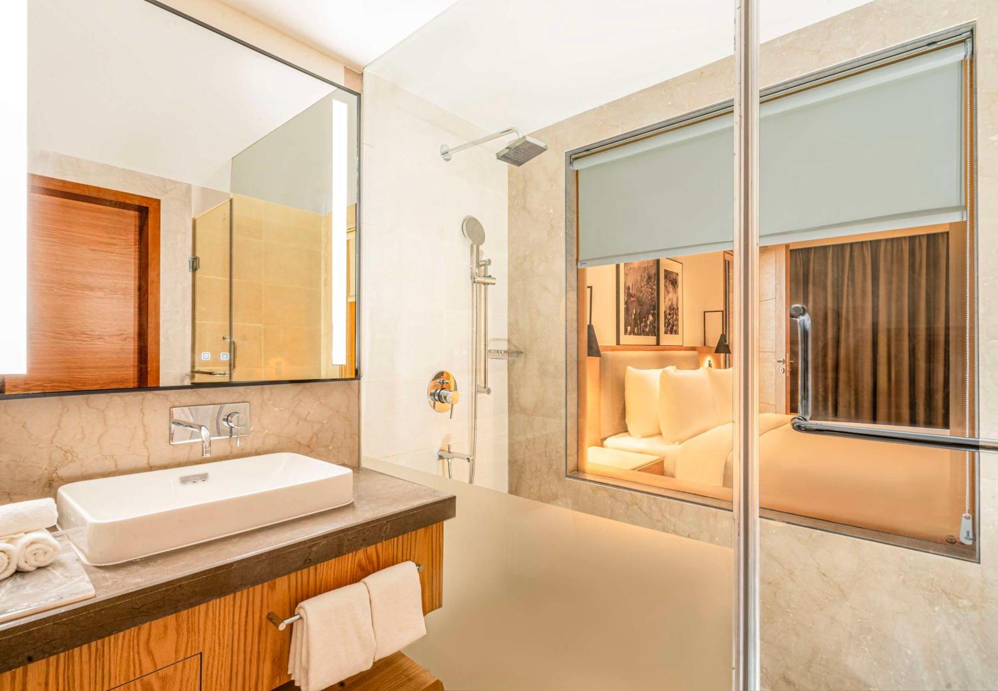 Radisson Hotel Vrindāvan Екстериор снимка