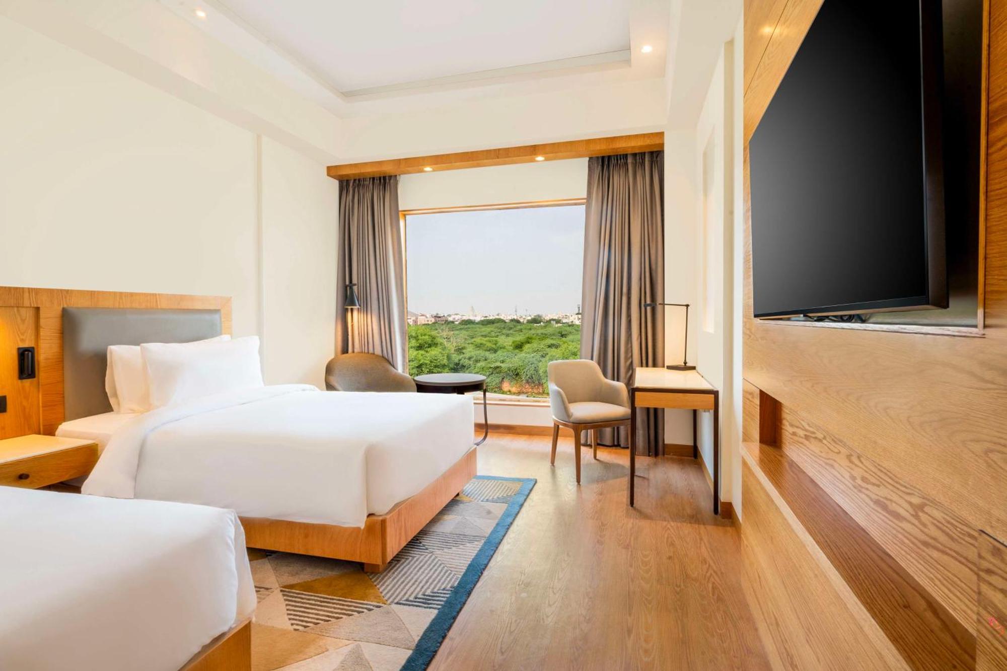 Radisson Hotel Vrindāvan Екстериор снимка