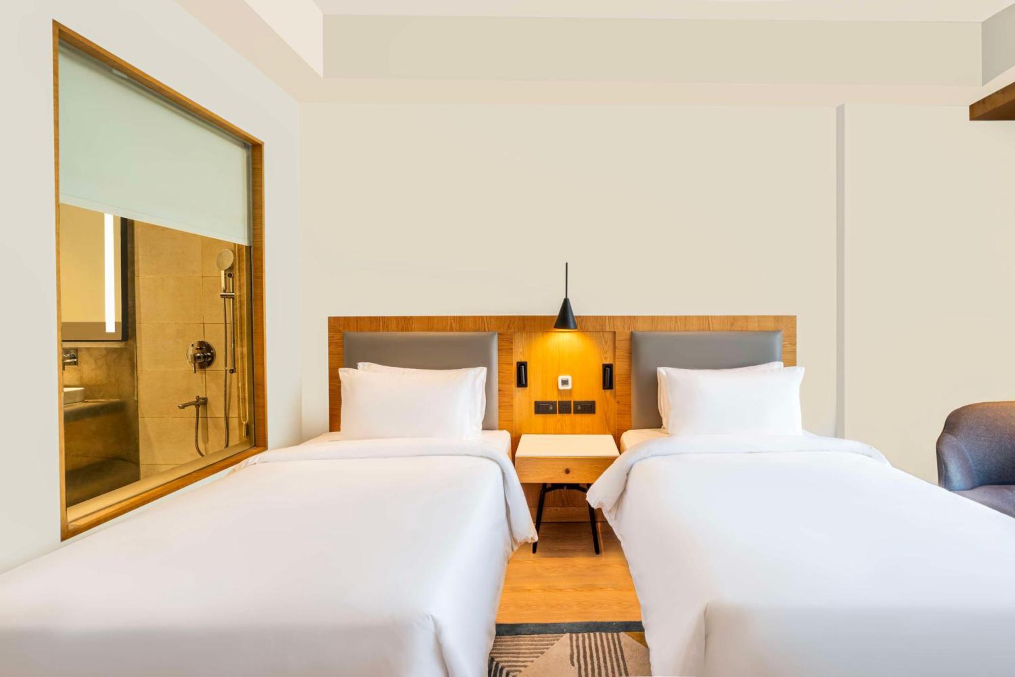 Radisson Hotel Vrindāvan Екстериор снимка